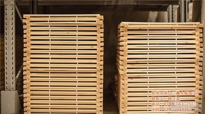 包装 托盘 > 三鑫卡板加工厂(图),木架厂家,肇庆木架  4 木材可进一步